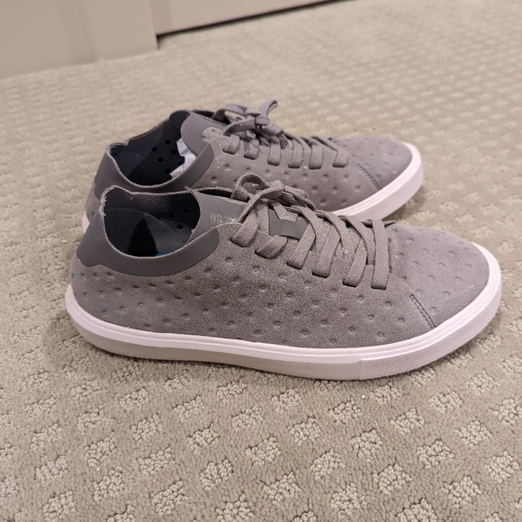 Native Sneakers - Picture 7 of 8